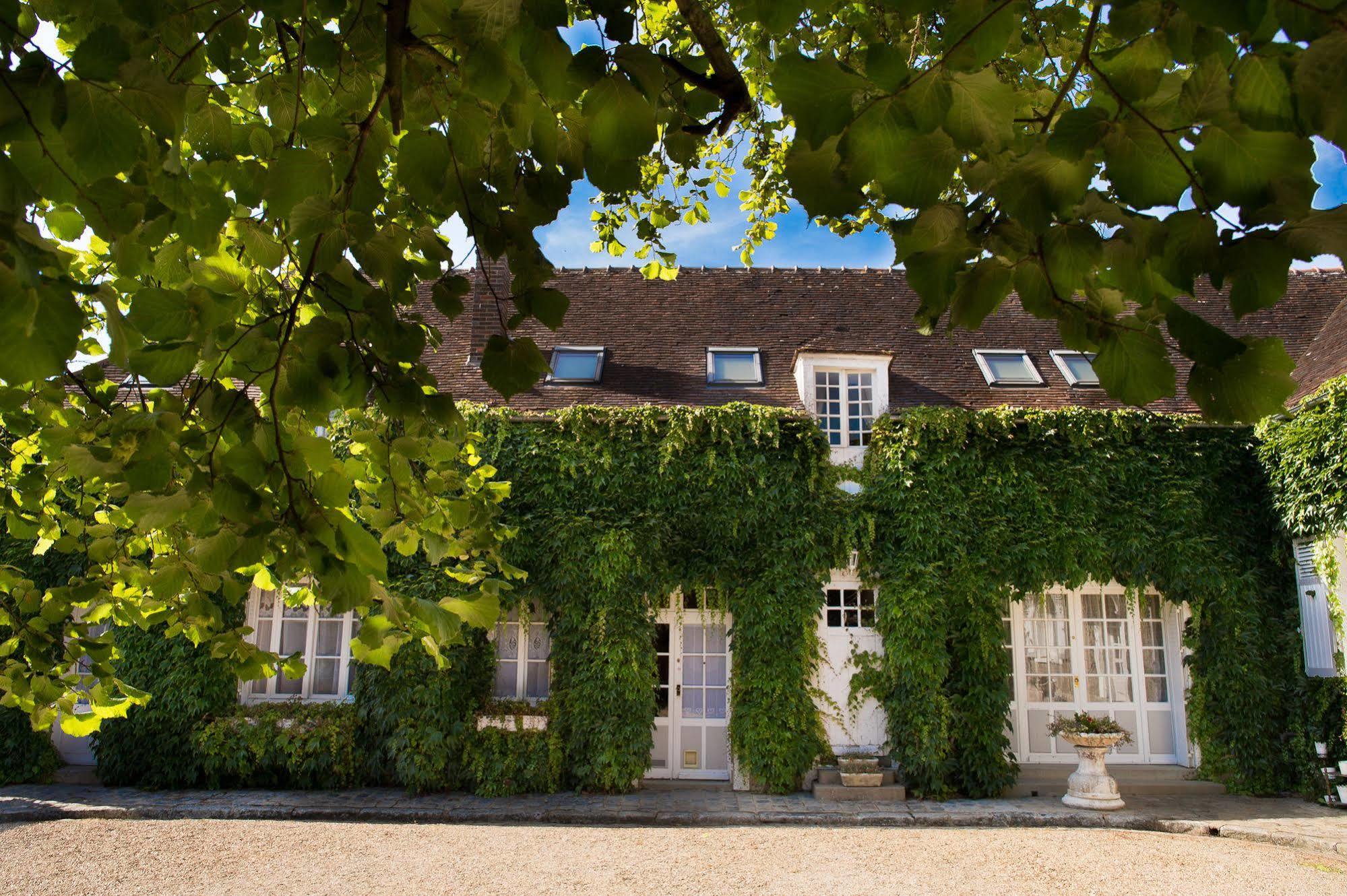 Aux Charmes De Maintenon Esterno foto