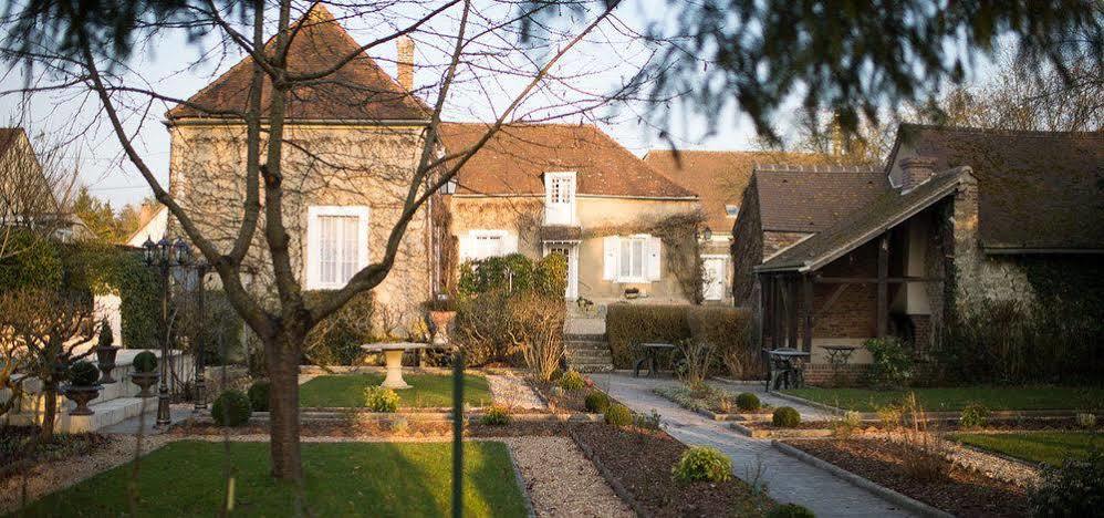Aux Charmes De Maintenon Esterno foto